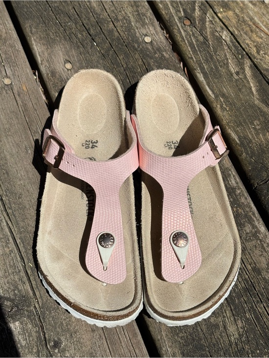 Birkenstock Other - Birkenstock Gizeh Kids Rose Pink Sandals Size 34 Narrow Shiny Lizard Light